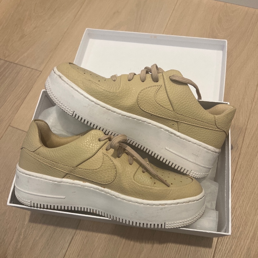Nike Air Force 1